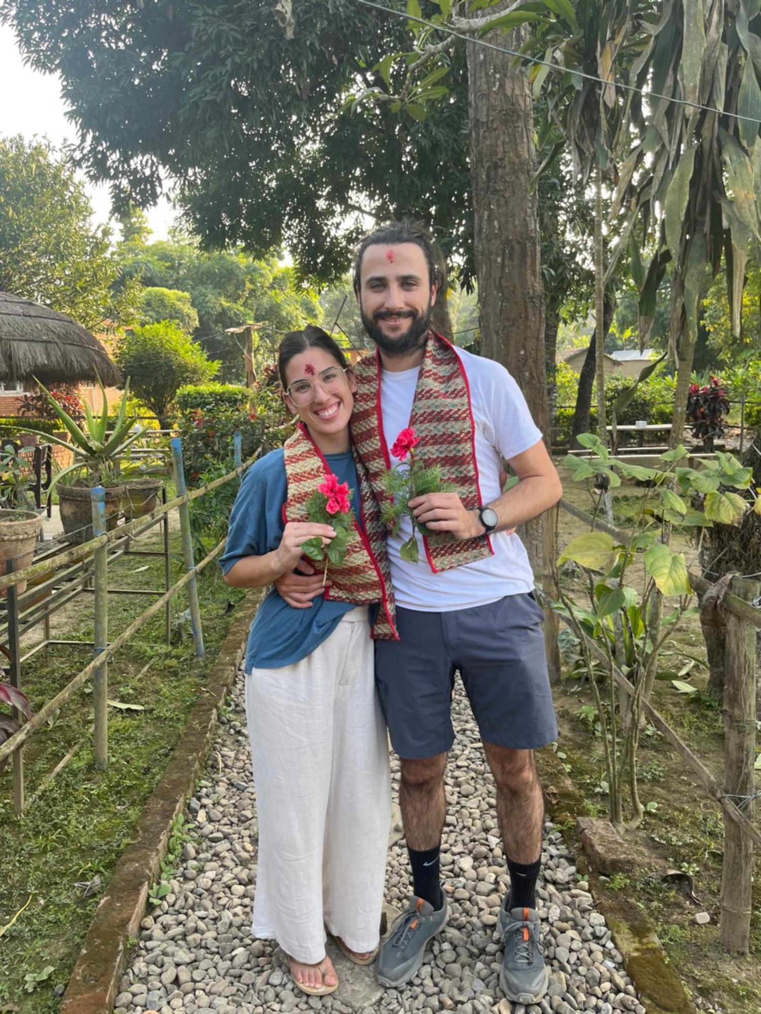 Hotel Tharu Garden, Sauraha Extérieur photo